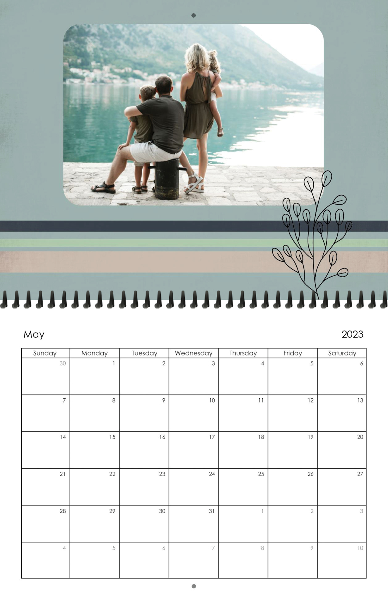 Wall Calendar Simple Year 11x8.5 05